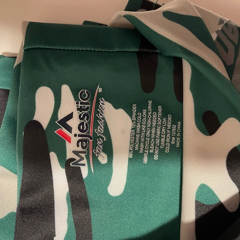 Green and Black Camouflage Leggings - Picture 5 of 6